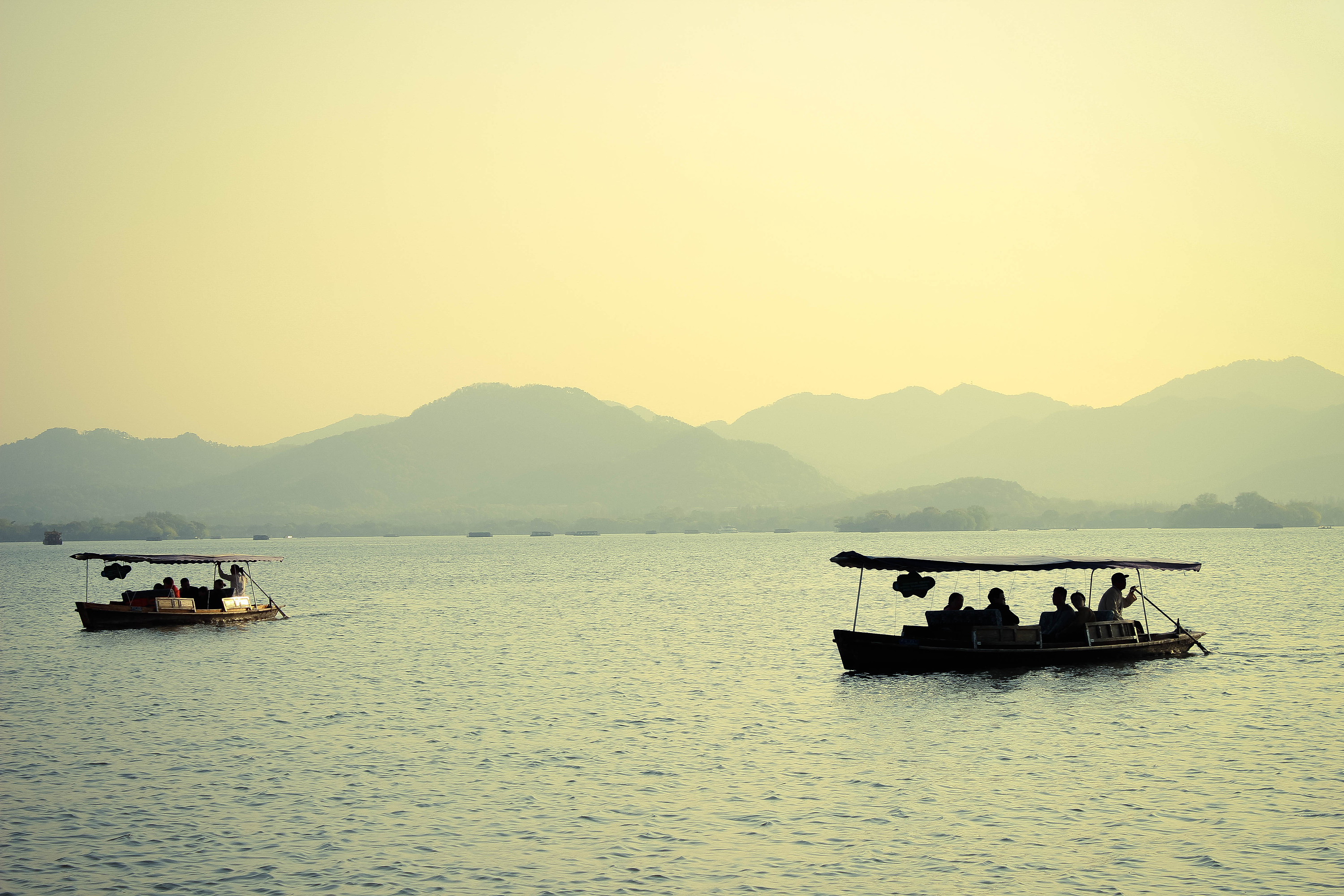 杭州西湖最著名的景点是什么-杭州西湖最著名的景点是什么地方